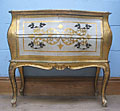 GILTWOOD CHEST OF DRAWERS